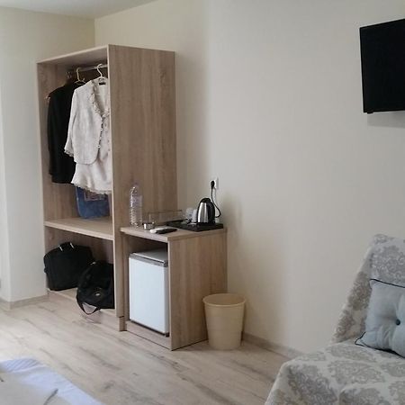 Dreamy Airport'S Apartment Candia Esterno foto